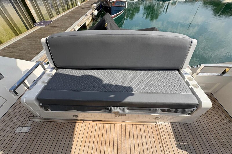 Image courtesy of JD Yachts Fairline Squadron 42