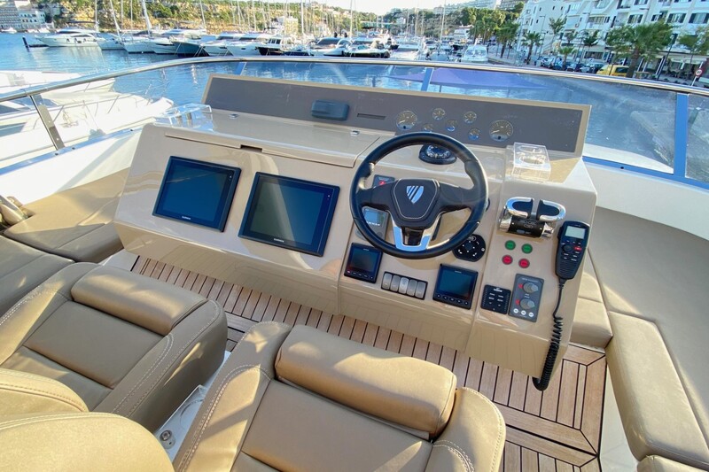Image courtesy of JD Yachts Fairline Squadron 65