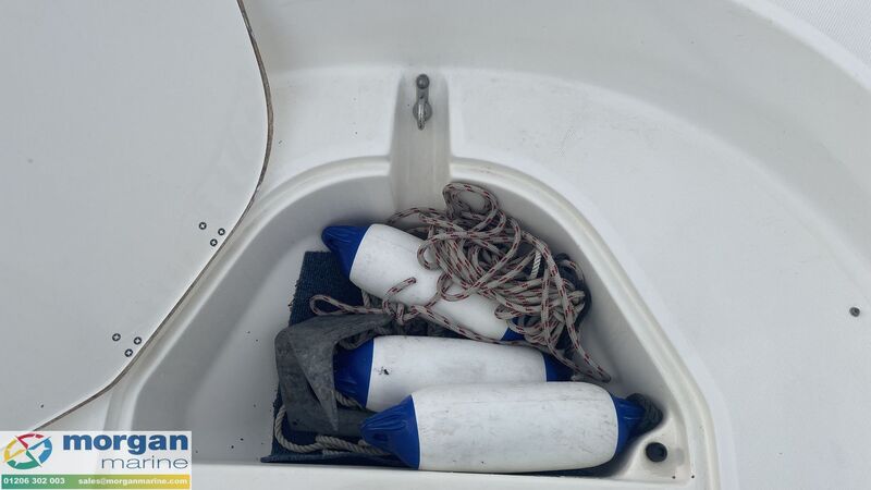  Boston Whaler  170 Montauk 