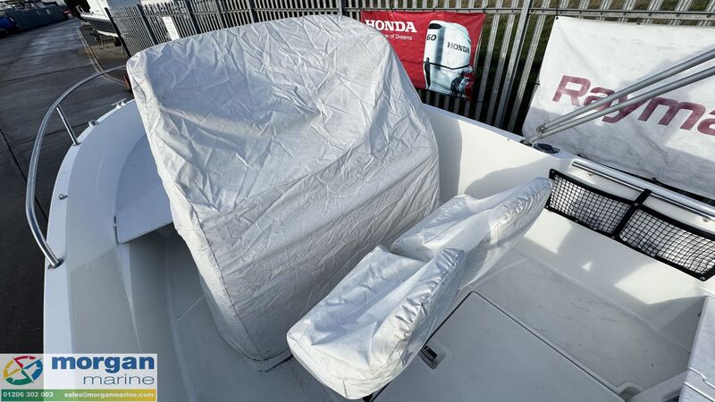  Jeanneau  Cap Camarat 5.5 Centre Console Series 2