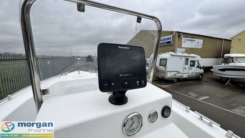  Atlantis  16 centre console