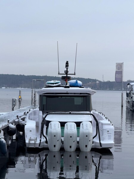 IMG-20251201-WA0020 Axopar 45 Cross Cabin