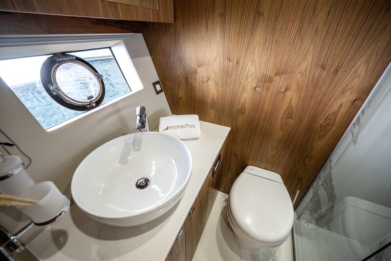 M70-Fly-bathroom-2 Monachus Yachts Monachus 70 Fly