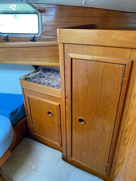 8 Jeanneau SUN MAGIC 44