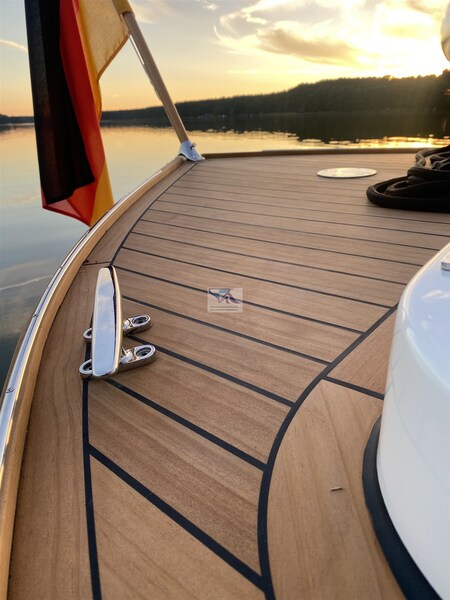 Tuck 22 6 Yachtwerft Hamburg GmbH Elektro Tuckerboot 22f