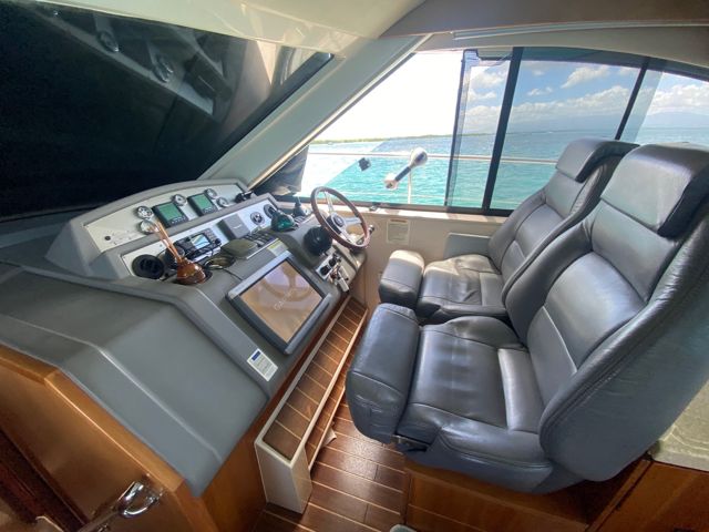  RIVIERA MARINE 4400 SPORT YACHT
