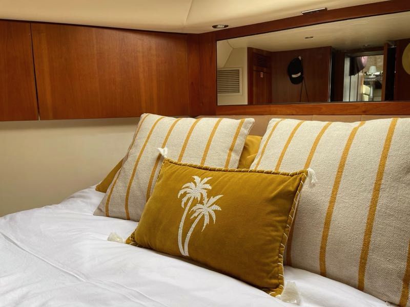  RIVIERA MARINE 4400 SPORT YACHT