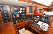  OYSTER 80 Deck Saloon