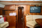  OYSTER 80 Deck Saloon