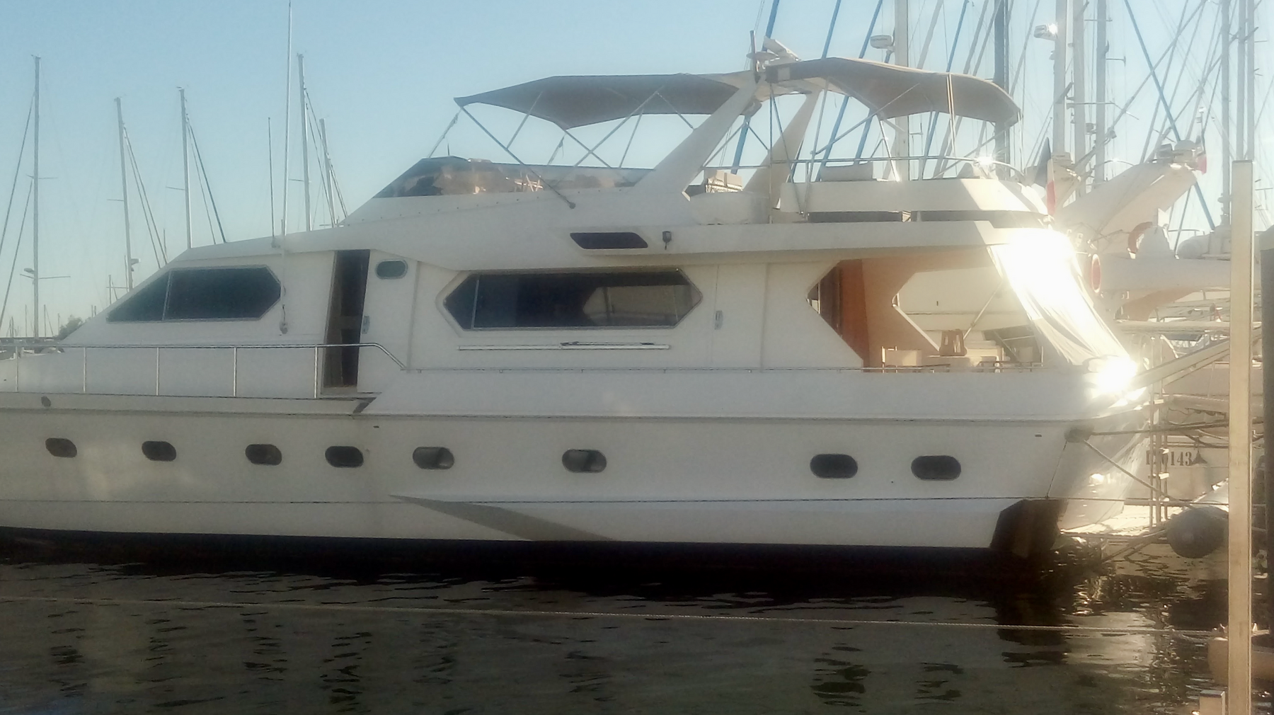 Navar Cantieri 20M Fly à vendre