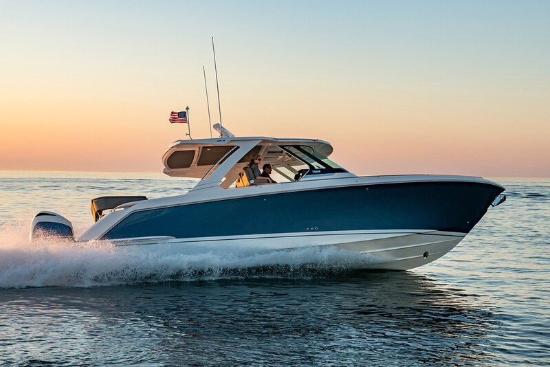 Tiara 38 LS running Tiara Yachts 38 LS