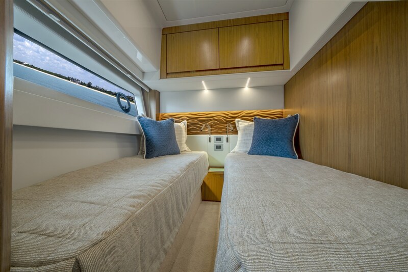 Tiara EX60 guest cabin Tiara Yachts EX 60