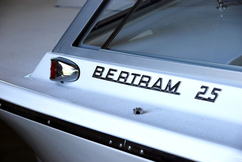 Bertram-25_44_part-3_DSC_0570 Bertram Yacht 25' HT