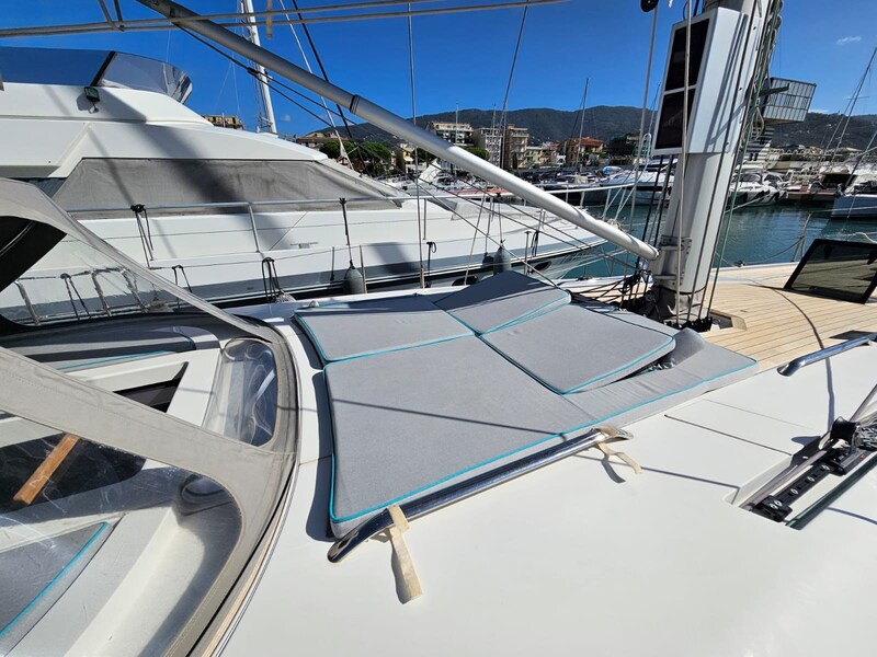 IY 15.98 exterior Italia Yachts 15.98