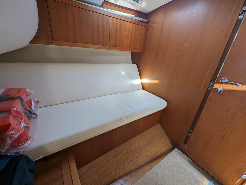 Toy 36 cabin dinette, convertible Toy Marine TOY 36