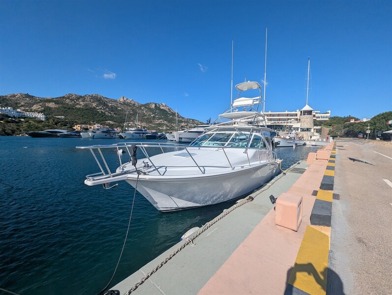 Cabo 38 Express bow view Cabo 38' Express