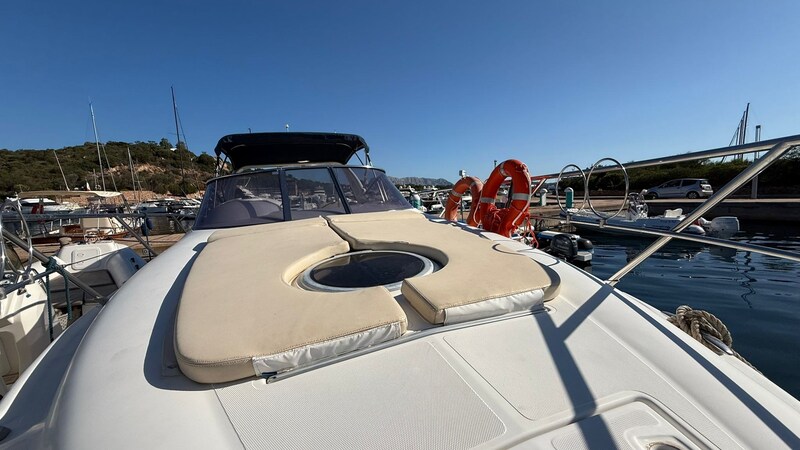 Fwd deck Sessa Marine C30