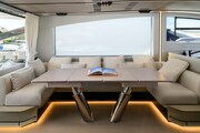 Azimut S7New dinette detail Azimut S7 M/Y 2023