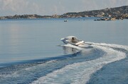 Bertram 25 MKII Hard Top running 2 Bertram Yacht 25' HT