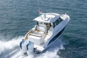 Aerial Tiara Yachts 39LE