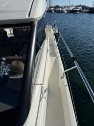 c648d3b0-1152-fc5d-a0ef-4d913dfd3f4b.256 Prestige Yachts 520s