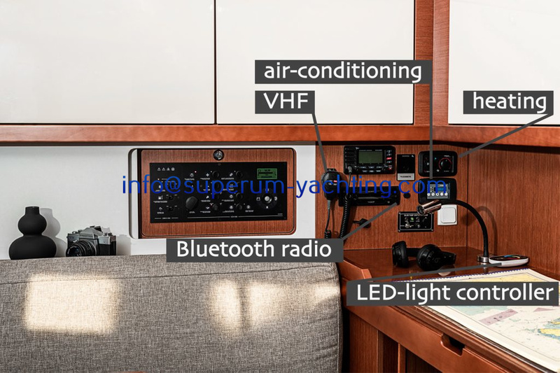 8.-aircon-led-vhf-heating-bluetooth-1-1024x682 Beneteau Oceanis 45
