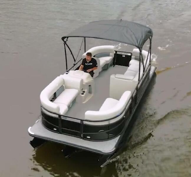  Vision WX Tritoon