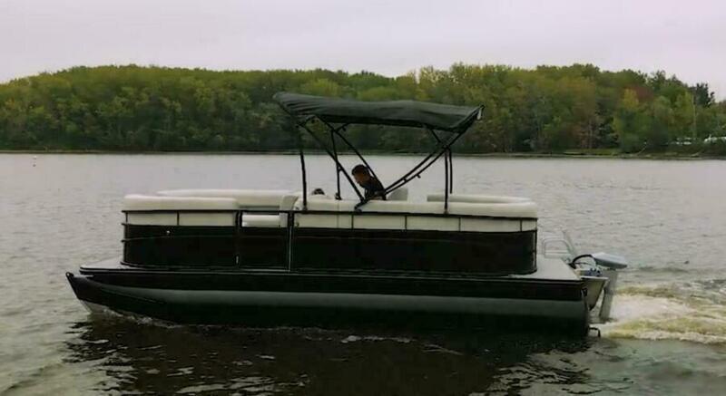  Vision WX Tritoon