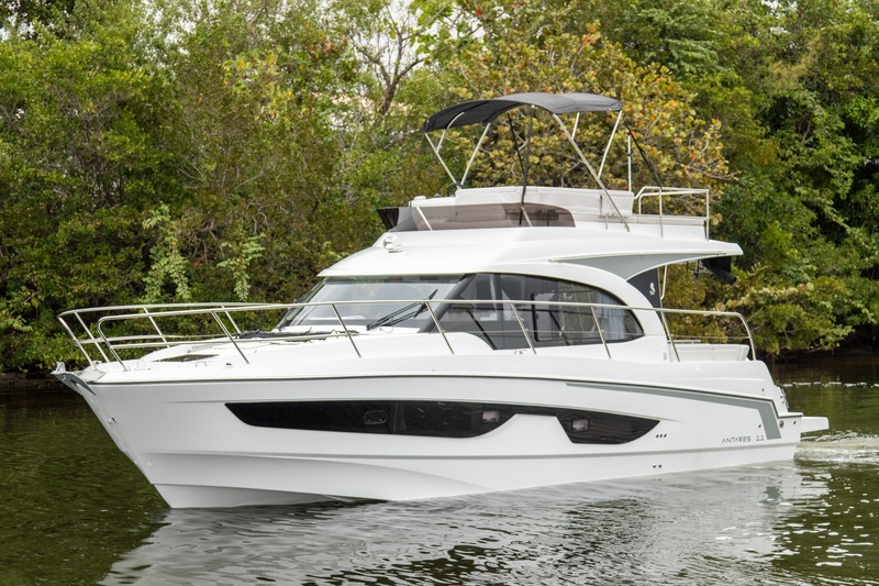  Beneteau Antares 11
