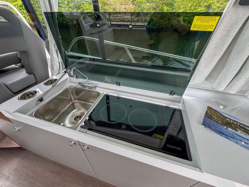  Beneteau Antares 11