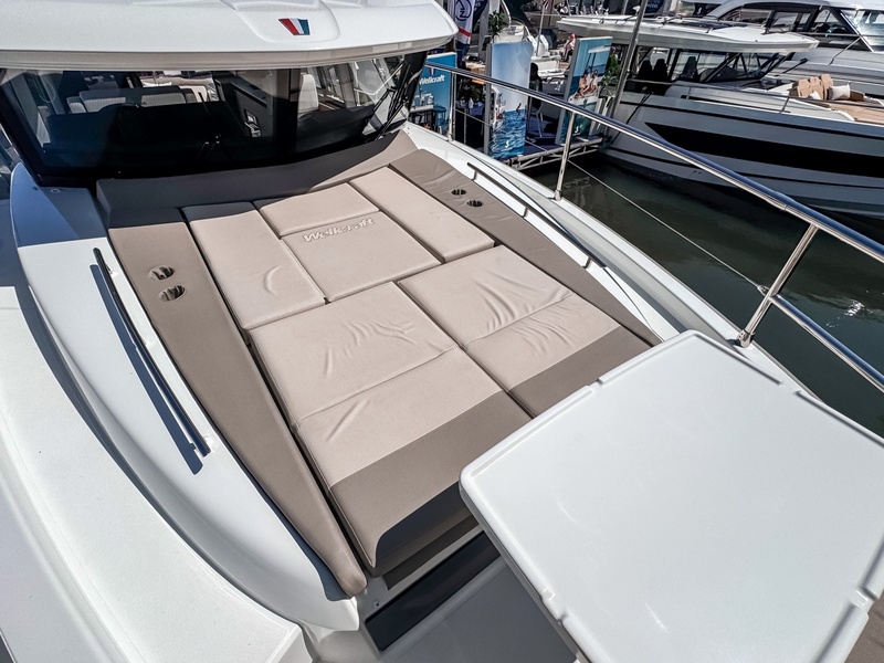  Wellcraft 44 Explorer