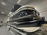  Vision WX Tritoon