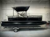  Vision WX Tritoon