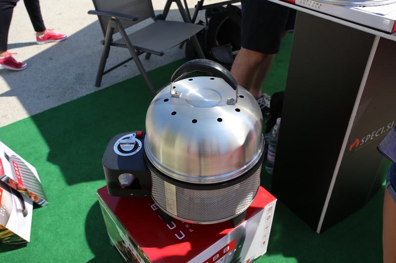 Cobb Premier Gas Internautica International Boat Show 2016