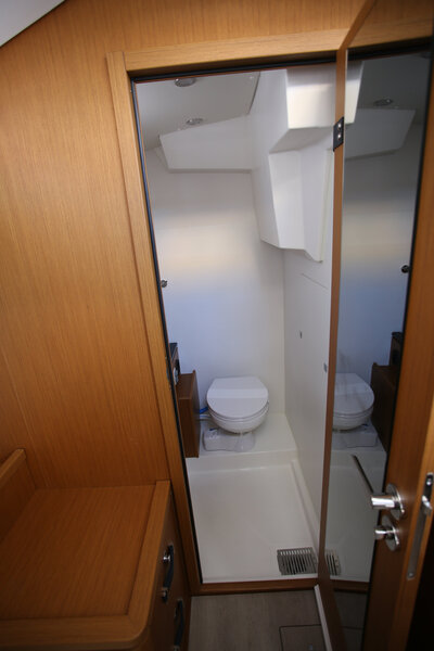 JEANNEAU YACHTS 55 - Head aft cabin JEANNEAU YACHTS 55 presented on Salon Nautico 2025 in Barcelona