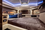 Master Stateroom The new CARVER C34 COUPE