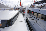 Deck, daggerboards ITA 14.99 Performance catamaran with electric propulsion system